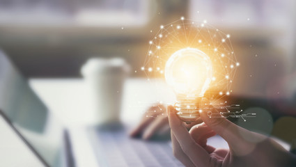 有关<<做一个有道德的人>>的小品剧本